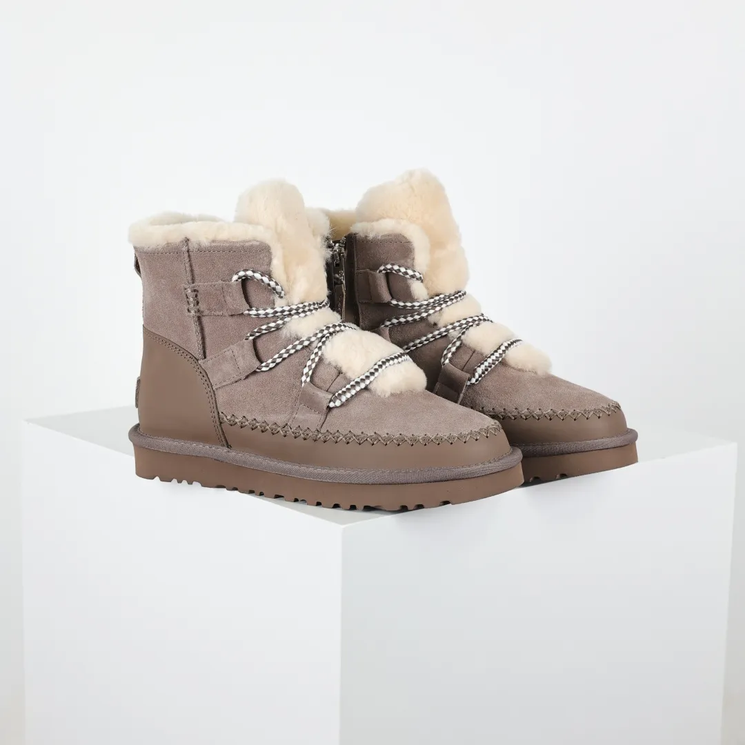 Copywriting price 💰720 The core recommendation is good price UGG sheepskin and fur integrated snow boots for women. Exclusively for foreign trade on the foreign trade platform. UGG new snow boots 1174574. Produced by the production line of ten-year-old brand shoemaking factories. Pay attention to every detail. Longfeng A-grade genuine sheepskin and fur integrated. Completely built in accordance with the ZP process. Size: 35 36 37 38 39 40